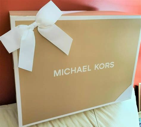 michael kors gift box